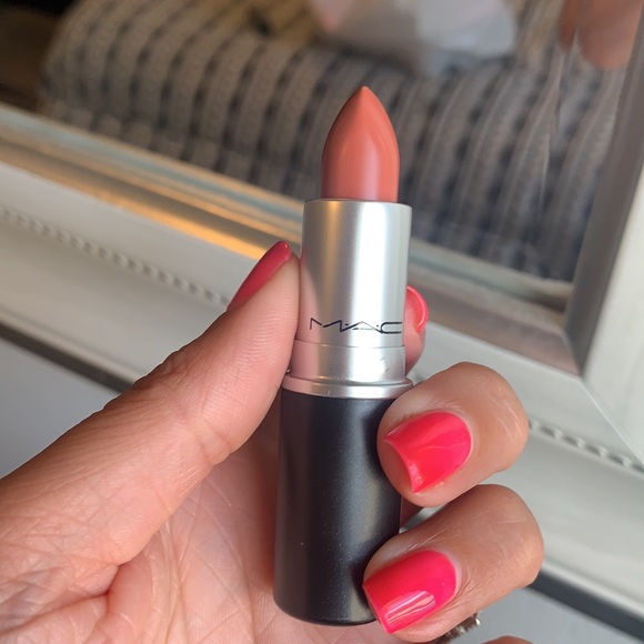 MAC Lipstick Matte - Down to An Art - Picture 6 of 6